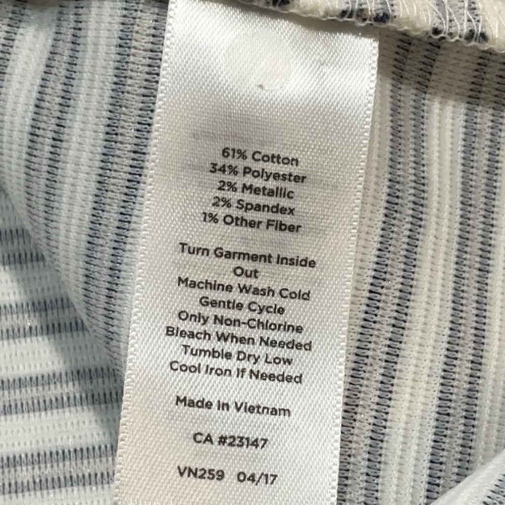 Talbots Ruffle Sleeve Top, EUC - Picture 8 of 10
